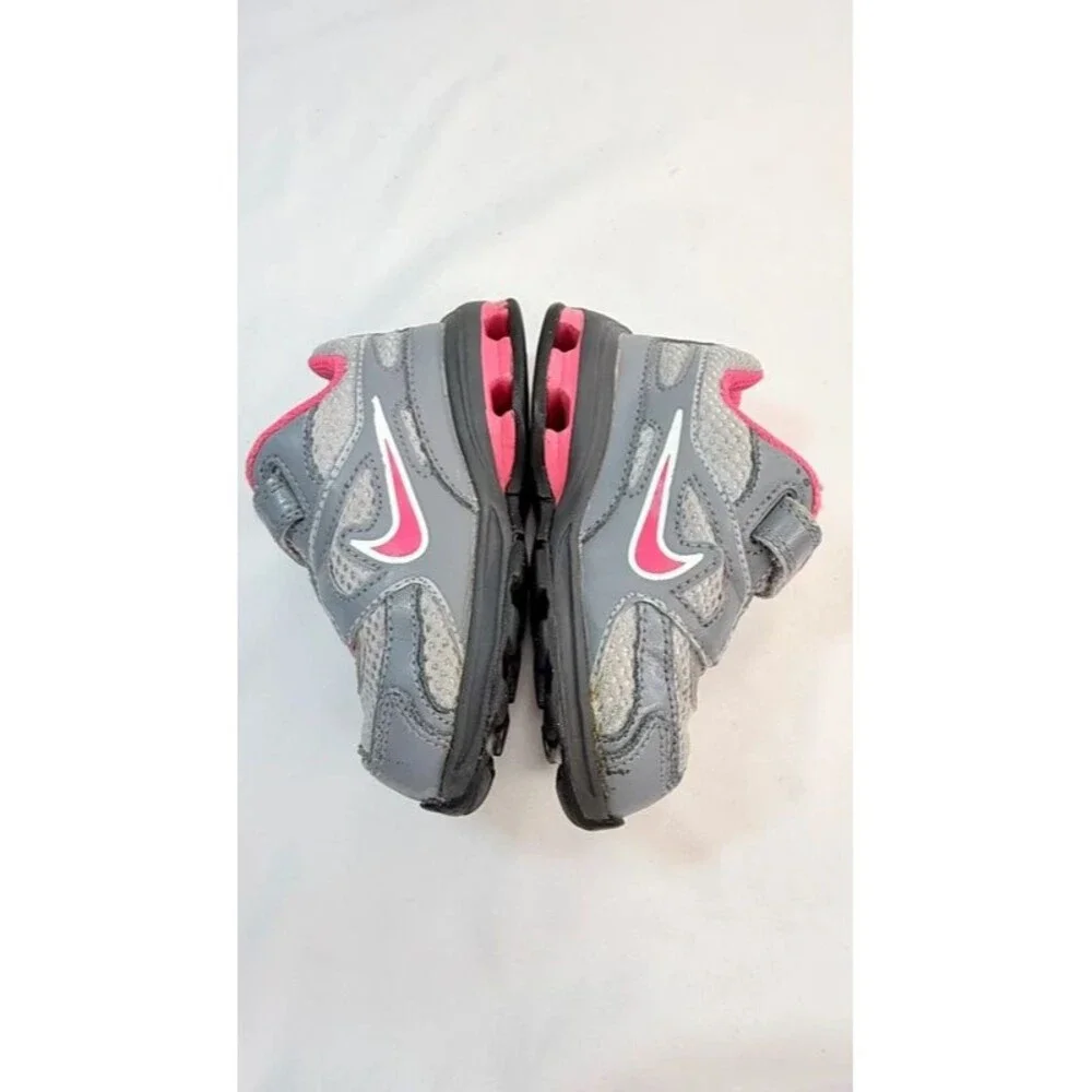 Nike Kids (Toddler) Size 6C Grey w/ Pink GUC